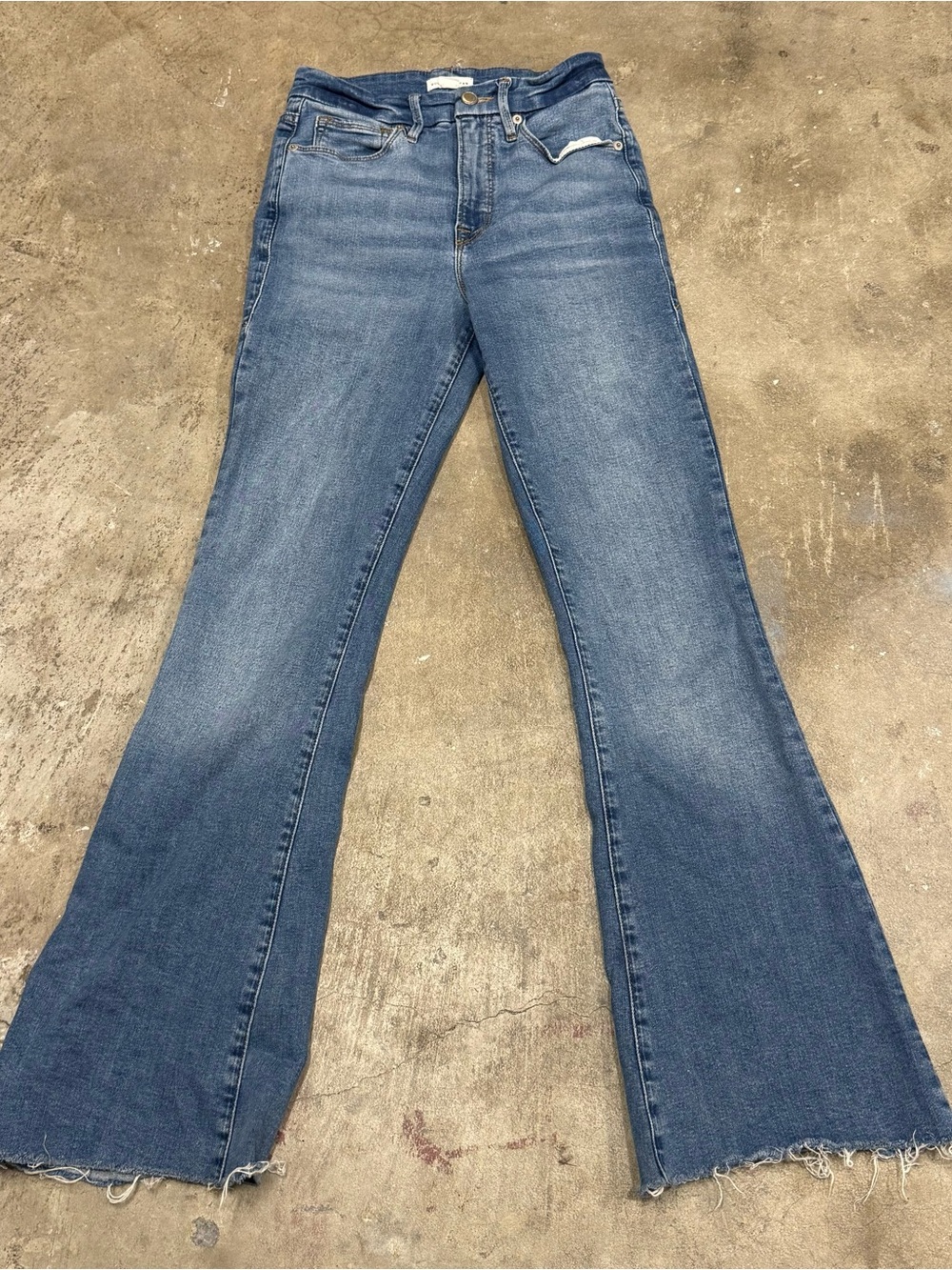 Good American Flare Jeans (4/27)